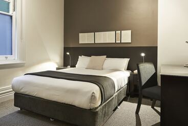 Vulcan Hotel Sydney