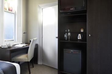Vulcan Hotel Sydney