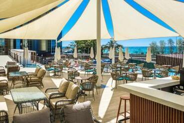 Kirbiyik Resort Hotel   All Inclusive