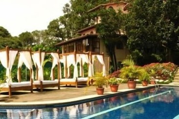 La Catalina Hotel And Suites