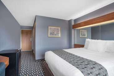 Microtel Inn And Suites Dover