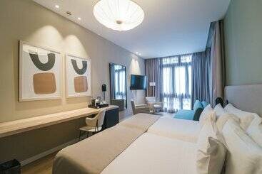 هتل Barcelo  Oviedo Cervantes