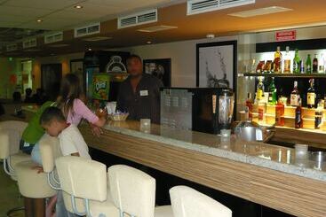 酒店 Byala Beach Resort