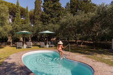 酒店 Costa Del Capitano Seaside Villas