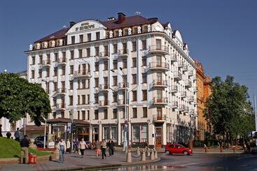 酒店 Europe