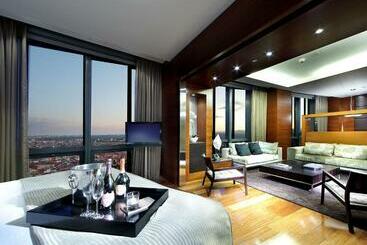 هتل Eurostars Madrid Tower