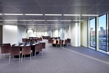 هتل Eurostars Madrid Tower