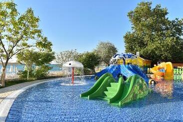 Grifid Encanto Beach Hotel   Medispa, Ultra All Inclusive & Private Beach