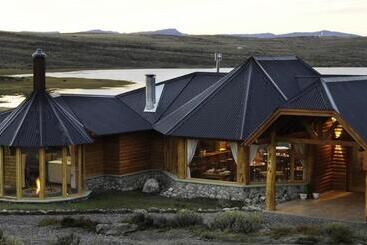 هتل Hosteria Los Hielos