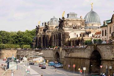 هتل Ibis Styles Dresden Neustadt