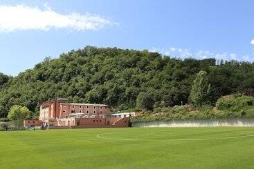 هتل La Reggia Sporting Center