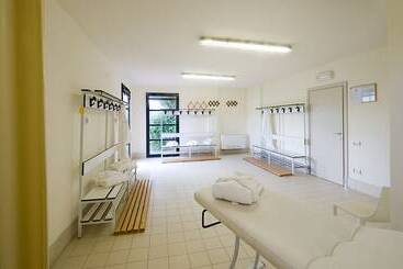 هتل La Reggia Sporting Center