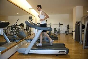 هتل La Reggia Sporting Center