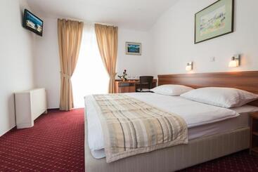 هتل Villa Nova