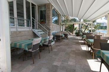 هتل Villa Nova
