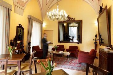 هتل Palazzo Papaleo