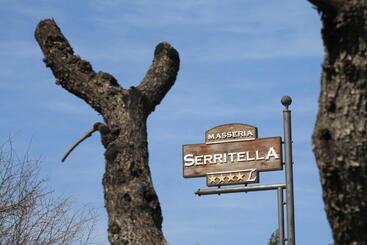 هتل Relais Masseria Serritella