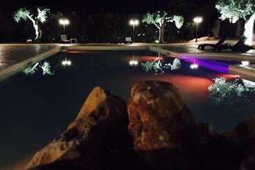هتل Relais Masseria Serritella