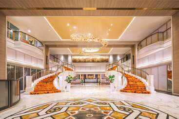 هتل Royal Plaza On Scotts