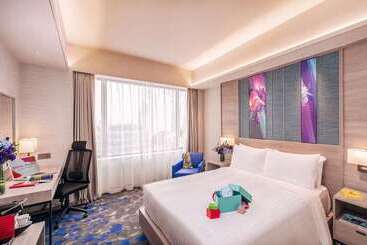 هتل Royal Plaza On Scotts