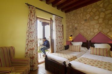 هتل روستایی Ibersol La Casona de Andrea
