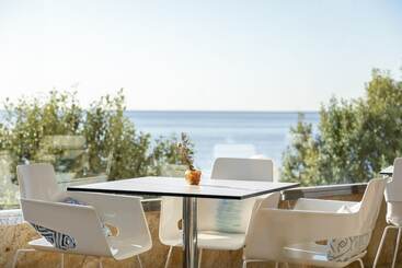هتل Suites Del Mar By Melia