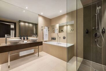 هتل Vienna House By Wyndham Andel S Cracow