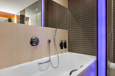 هتل Vienna House By Wyndham Andel S Cracow