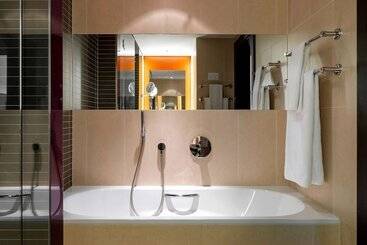 هتل Vienna House By Wyndham Andel S Cracow
