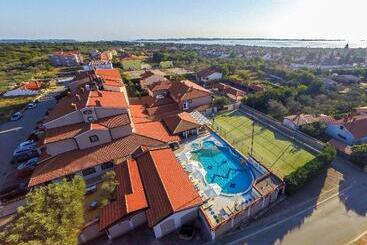هتل Villa Letan