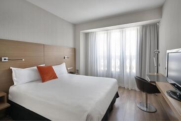 هتل Vincci Zaragoza Zentro