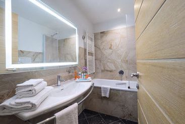 هتل Ih S Firenze Business