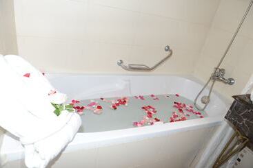 Le Zenith Hotel & Spa