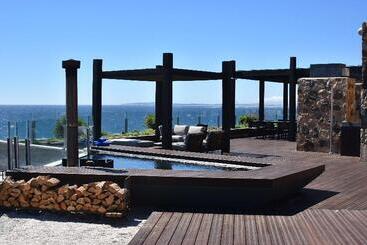 Radisson Blu Acqua Hotel & Spa Concon