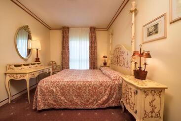 اقامتگاه Db Villas Le Ville Del Lido Resort