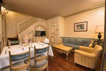 اقامتگاه Db Villas Le Ville Del Lido Resort
