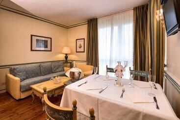 اقامتگاه Db Villas Le Ville Del Lido Resort