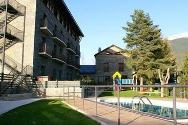 Roca Nevada Resort