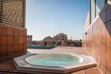 Sunotel Central