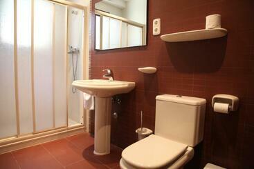 هتل Apartamentos Llorca