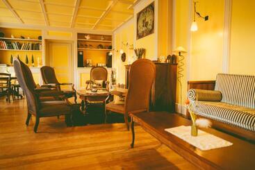 هتل Hôtel De La Chaux D Abel