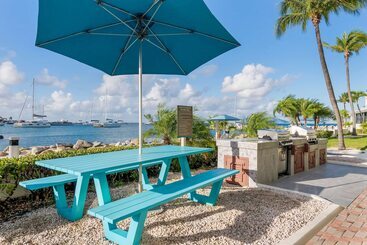 استراحتگاه Hilton Vacation Club Royal Palm St. Maarten