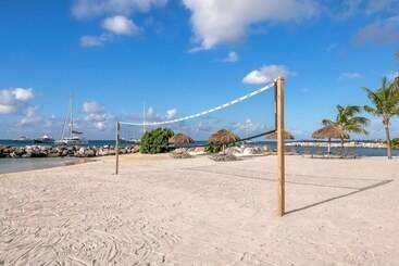 استراحتگاه Hilton Vacation Club Royal Palm St. Maarten
