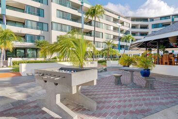 استراحتگاه Hilton Vacation Club Royal Palm St. Maarten