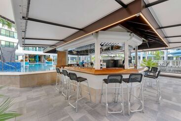 استراحتگاه Hilton Vacation Club Royal Palm St. Maarten