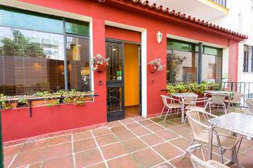 Hostal Sol Y Miel