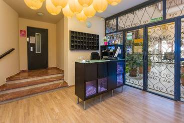 Hostal Sol Y Miel
