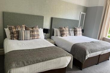 هتل Ambleside Townhouse