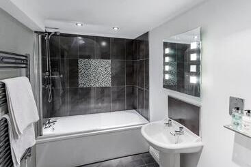 هتل Ambleside Townhouse