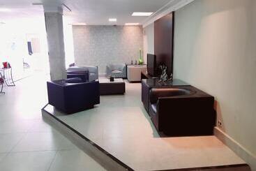 هتل Aton Plaza